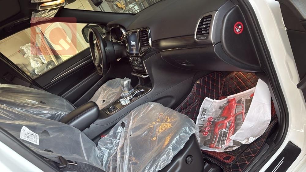 جيب جراند شيروكي